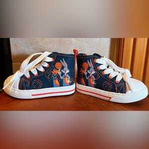 High-Top Athletic Sneakers Shoes Space Jams A New Legacy. Super cute Sz. 5